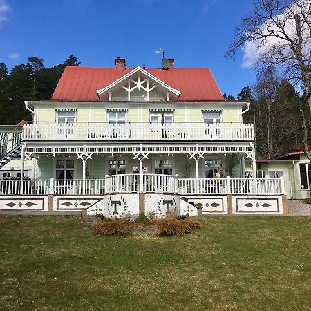 Hotell Torpa Pensionat - Sweden Hotels Sodertalje Exterior photo