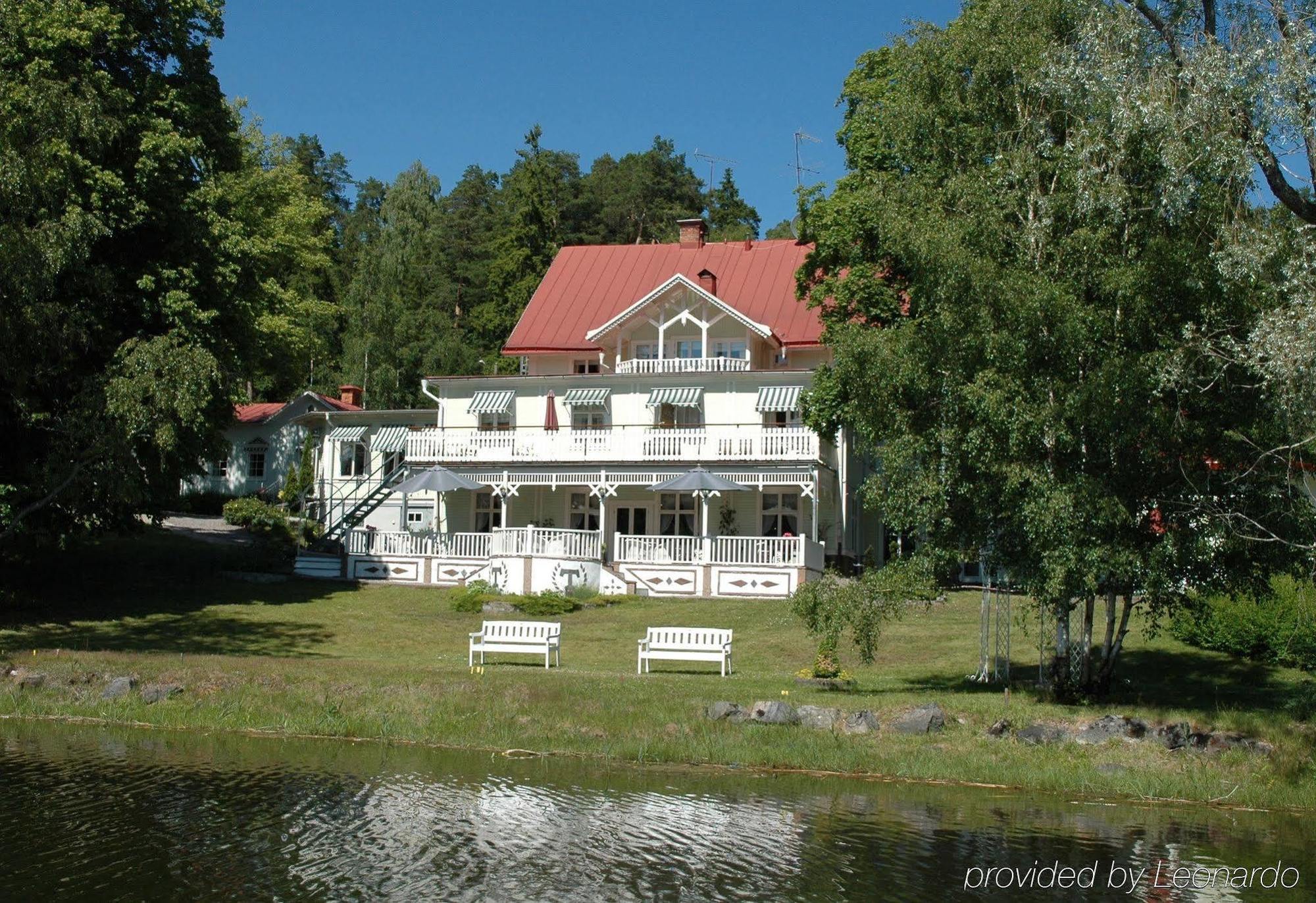 Hotell Torpa Pensionat - Sweden Hotels Sodertalje Exterior photo