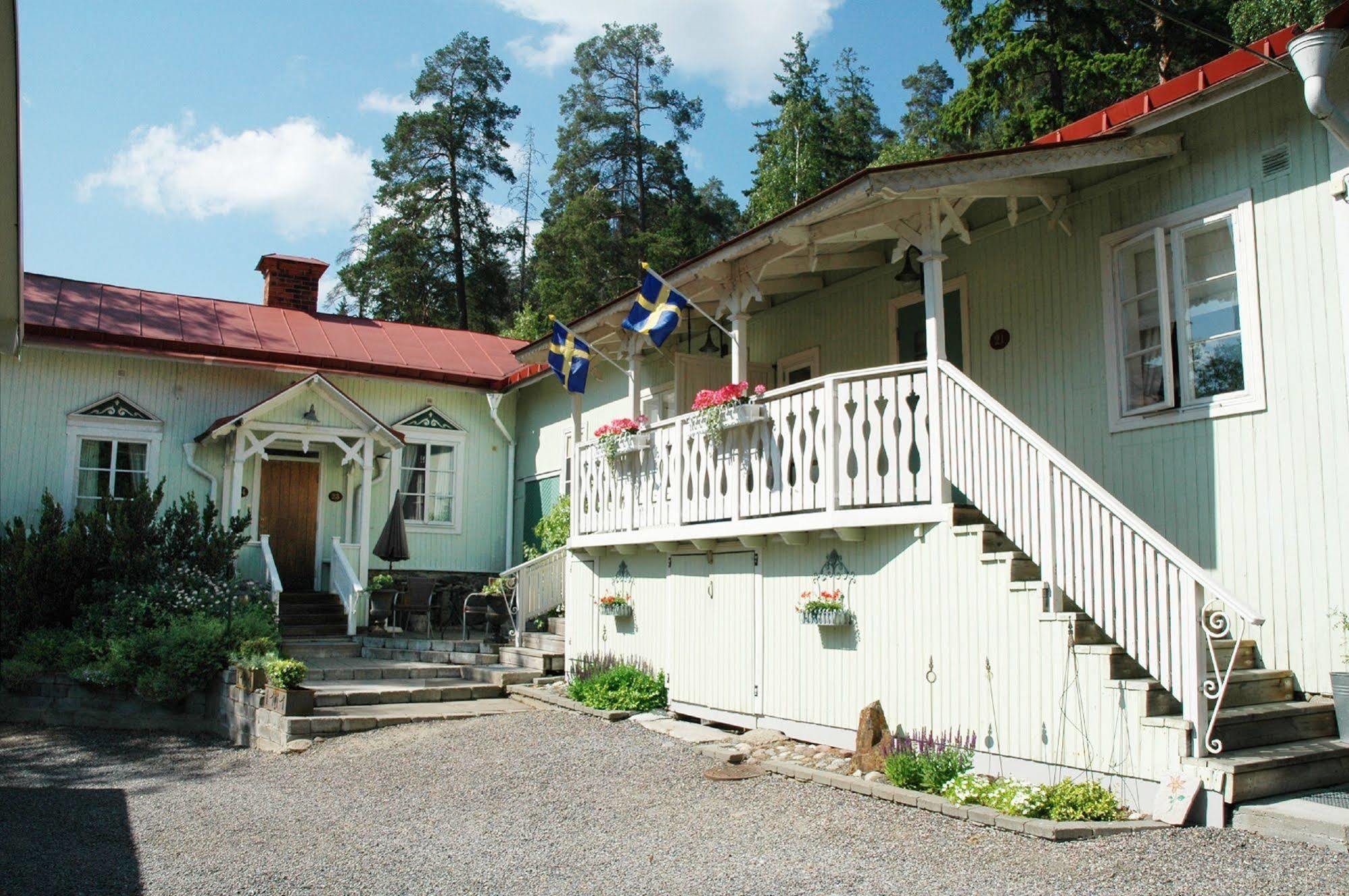 Hotell Torpa Pensionat - Sweden Hotels Sodertalje Exterior photo
