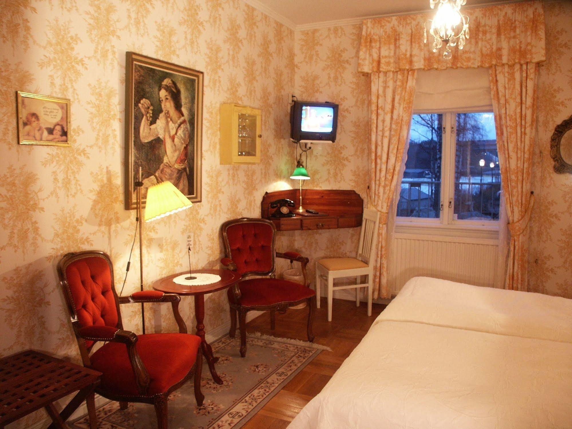 Hotell Torpa Pensionat - Sweden Hotels Sodertalje Exterior photo